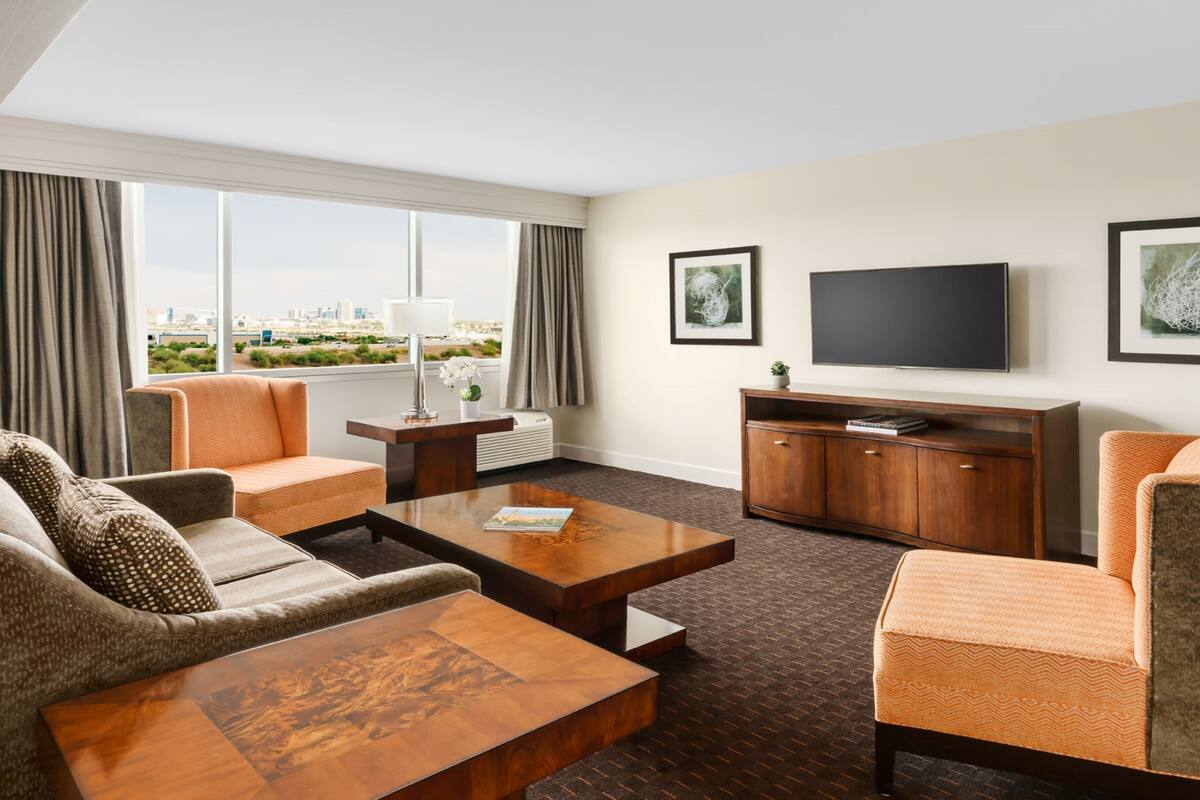 Phòng Suite, 1 phòng ngủ (with Living Area) | Tiện nghi tại phòng