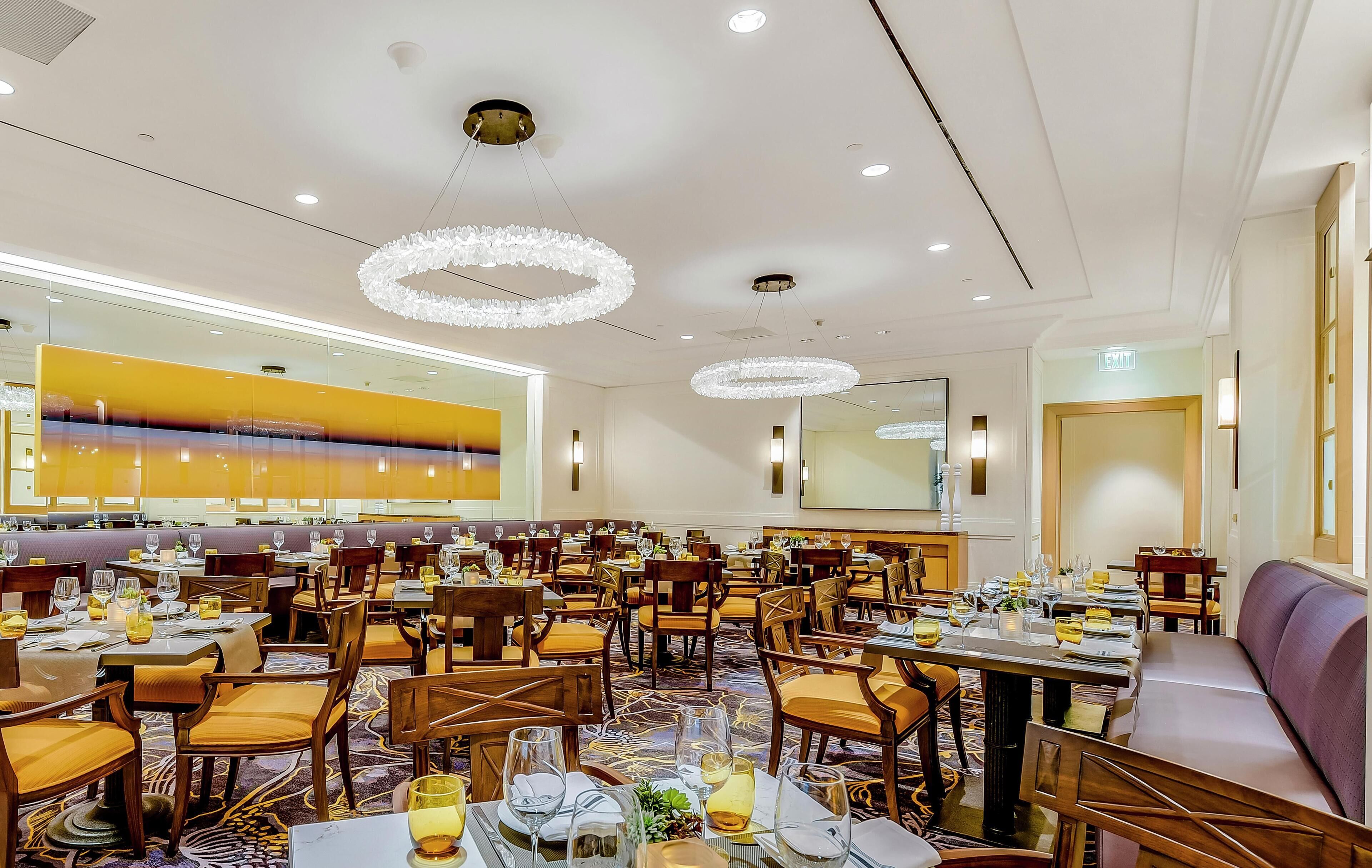 5 restaurants; breakfast and dinner served