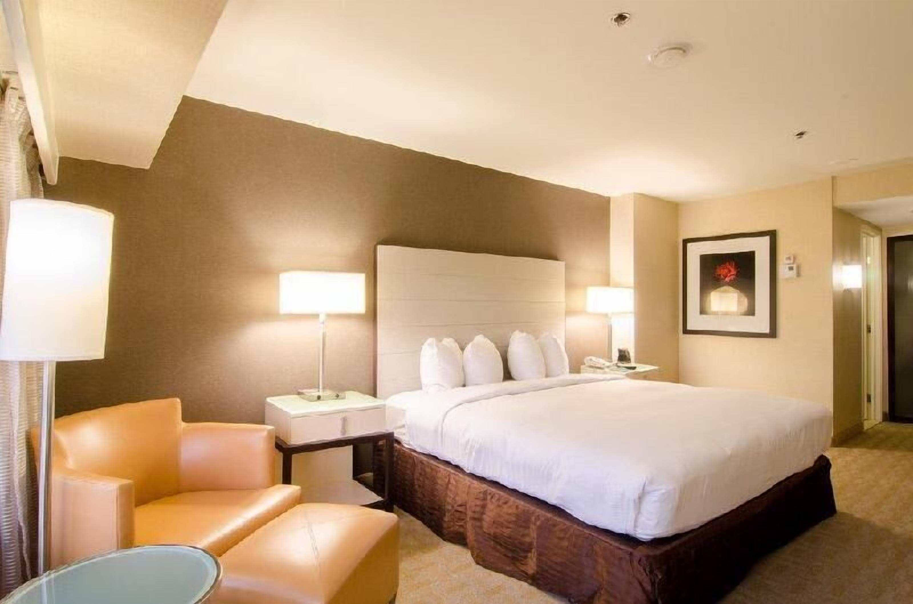 Premium bedding, pillow-top beds, in-room safe, desk