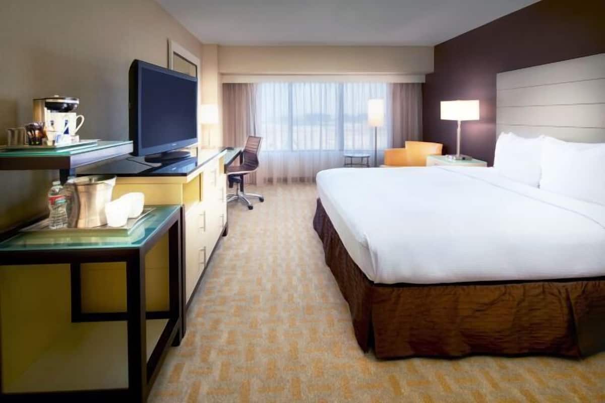 Premium bedding, pillow-top beds, in-room safe, desk