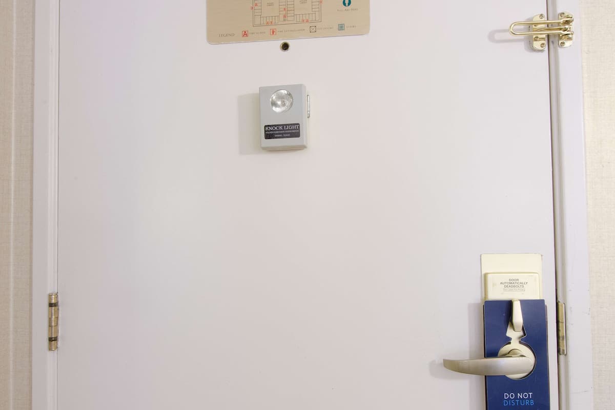 Premium bedding, pillowtop beds, in-room safe, desk