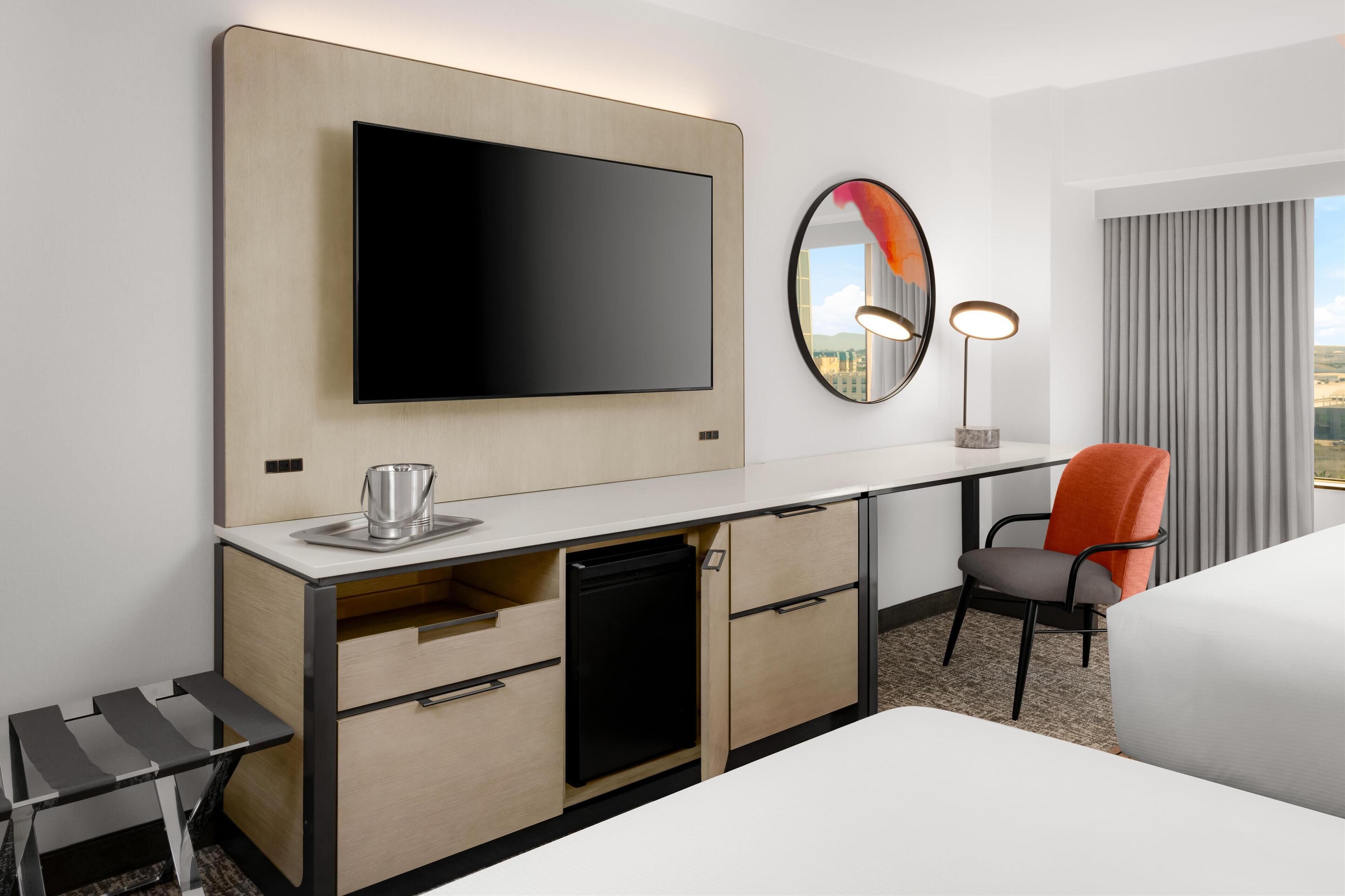 Ylelliset vuodevaatteet, pillowtop-patjalliset sängyt