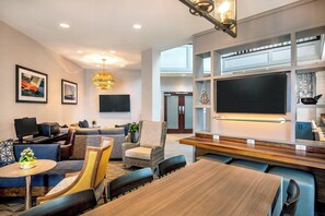 Lounge - Sheraton Portsmouth Harborside Hotel (Portsmouth)