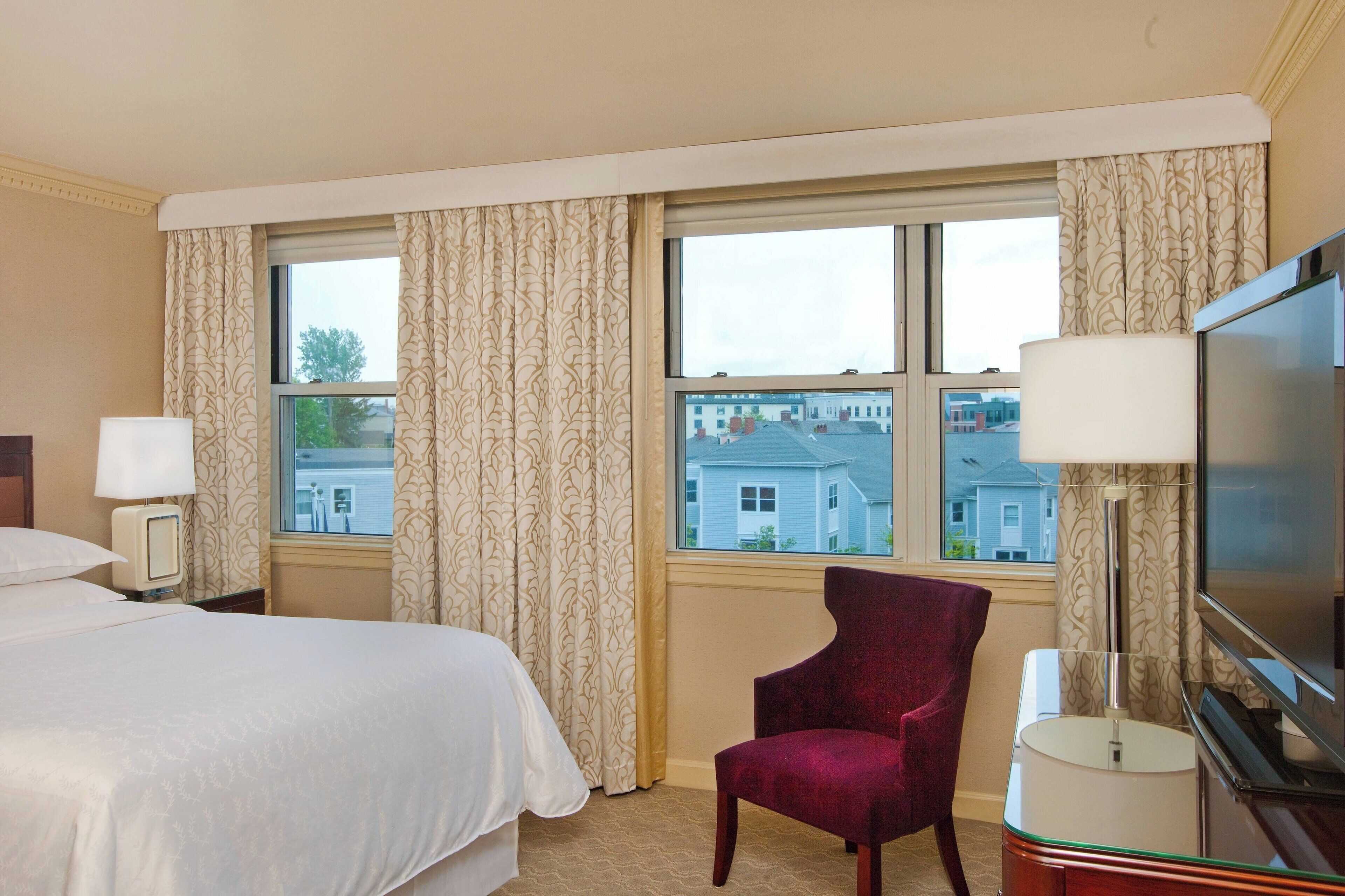 1 bedroom, premium bedding, in-room safe, desk