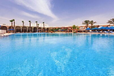 Pyramids Park Resort Cairo