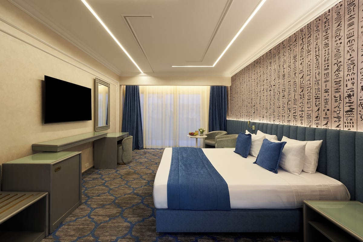 Deluxe Double Room-Anubis | Egyptian cotton sheets, minibar, in-room safe, desk