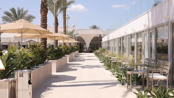 Bettwäsche aus ägyptischer Baumwolle, Minibar, Zimmersafe, Schreibtisch