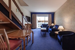 Deluxe-Suite | Bettwäsche aus ägyptischer Baumwolle, Minibar, Zimmersafe, Schreibtisch