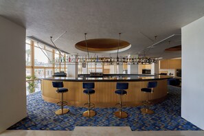 2 quầy bar/khu lounge, lounge tại sảnh 