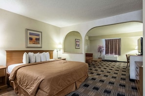 Desk, laptop workspace, blackout curtains, iron/ironing board - Quality Inn Oakwood - Gainesville (Flowery Branch)