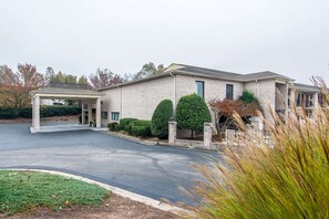 Exterior - Quality Inn Oakwood - Gainesville (Flowery Branch)