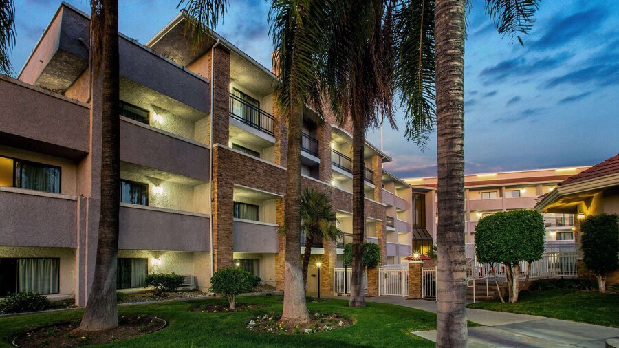 La Quinta Inn & Suites by Wyndham Pomona