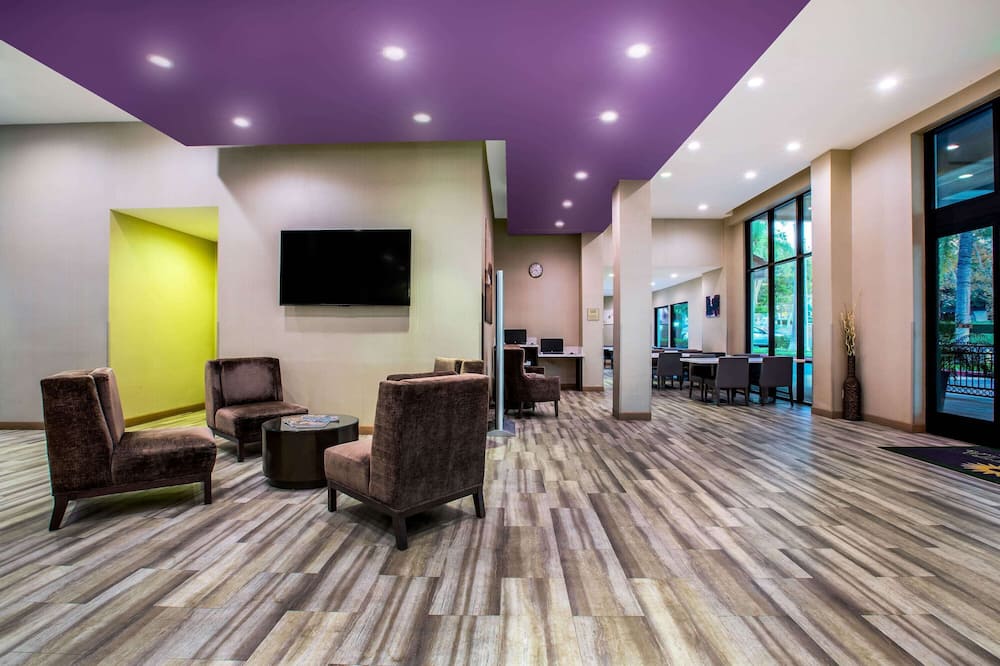 La Quinta Inn & Suites by Wyndham Pomona