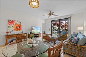 Suite, 2 chambres, vue jardin | Salle à manger