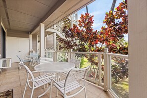 Suite, 2 habitaciones, vista al jardín | Vista del balcón