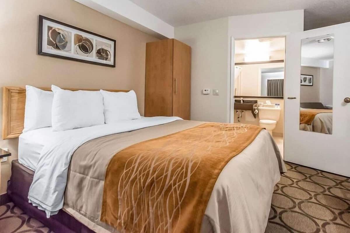 Literie de qualité, lit avec matelas à plateau-coussin, décor unique