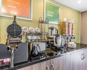 Desayuno bufé gratuito y diario