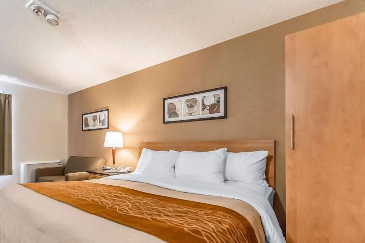 Literie de qualité, lit avec matelas à plateau-coussin, décor unique