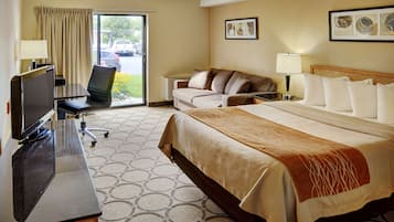 Deluxe Room, 1 Queen Bed, Refrigerator & Microwave, Ground Floor | Premium bedding, pillowtop beds, individually decorated