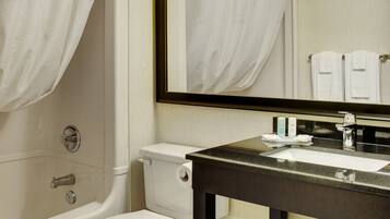 Combined shower/bathtub, eco-friendly toiletries, hair dryer, towels