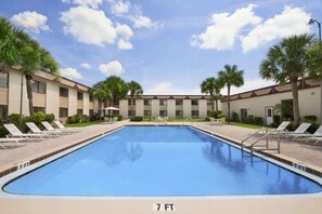 Outdoor pool, sun loungers