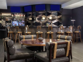Bar (on property) at Hilton Boston Back Bay