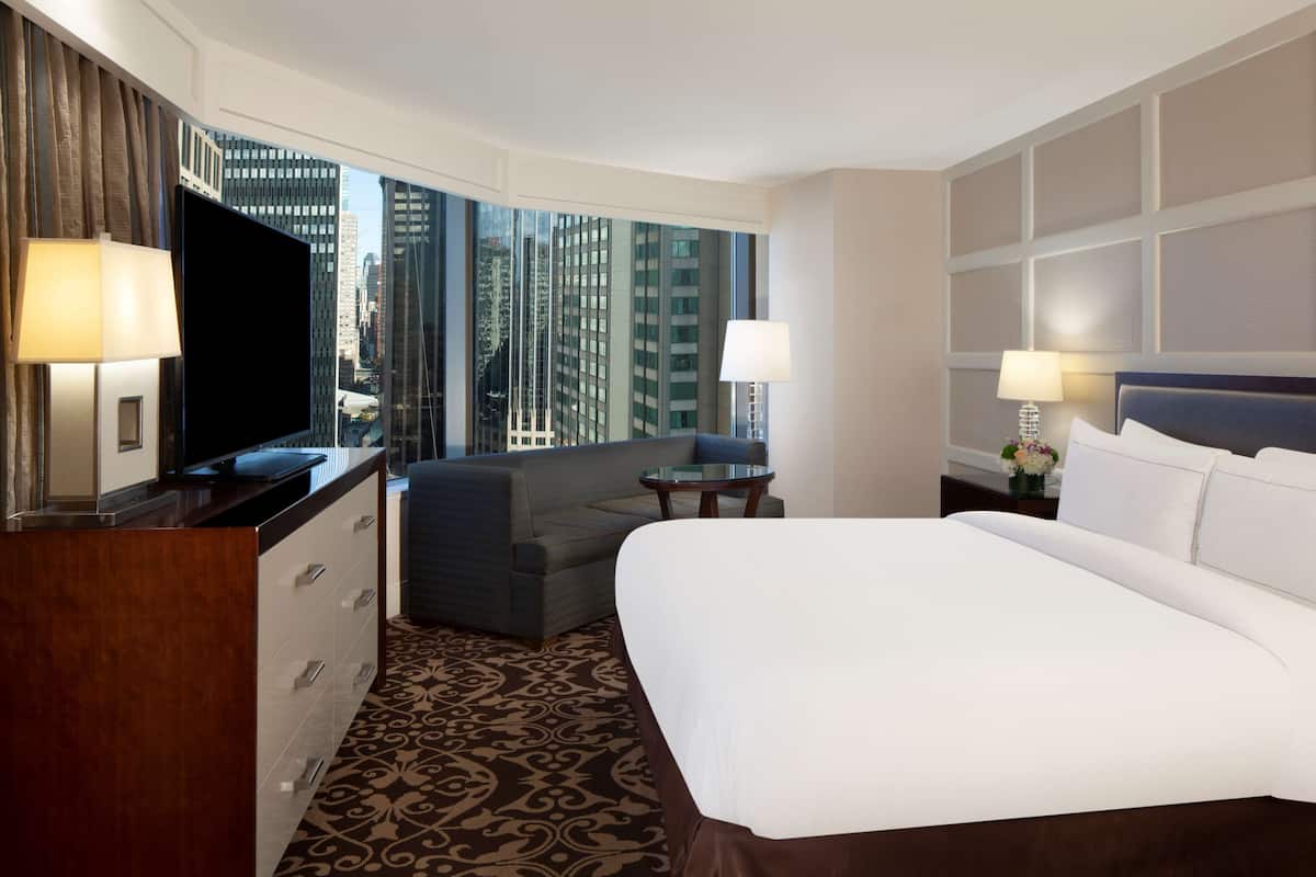 Room, 1 King Bed (Panoramic View) | Premium bedding, down duvets, pillow-top beds, in-room safe