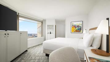 Room, 1 King Bed (Skyline View) | Premium bedding, down comforters, pillowtop beds, in-room safe