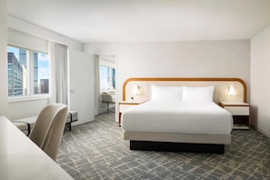 Premium bedding, down duvets, pillow-top beds, in-room safe - Hilton Boston Back Bay (Boston)