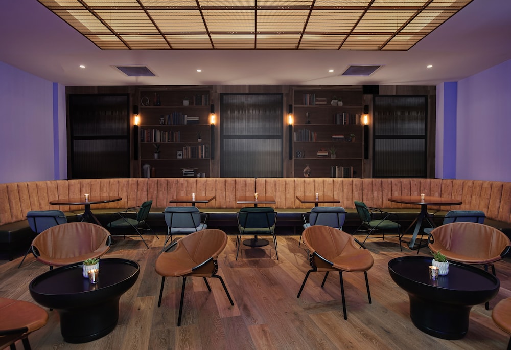 The Beeman Hotel by null