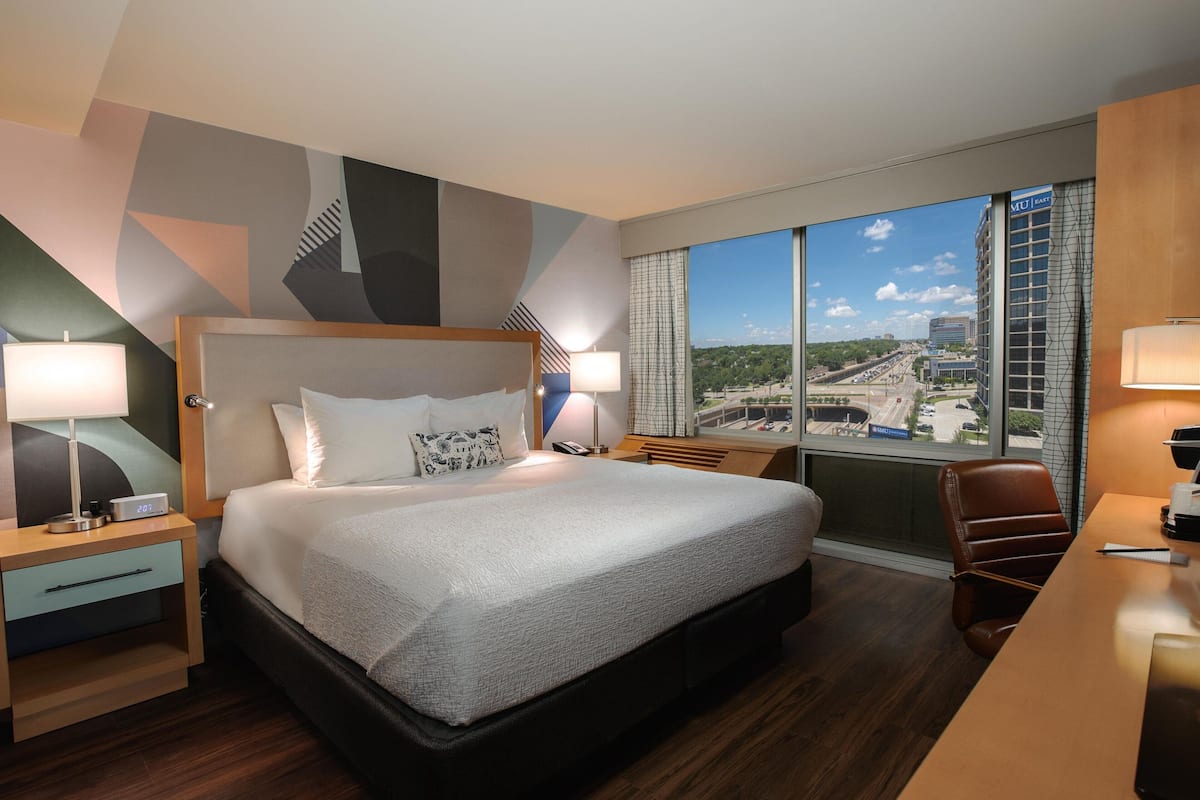 In-room safe, individually decorated, individually furnished, desk