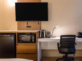 Premium bedding, pillowtop beds, desk, laptop workspace