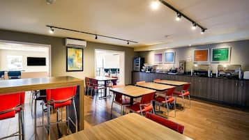 Desayuno buffet incluido todos los días