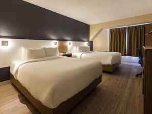 Room 2 Queen Beds, 2nd Floor | Premium bedding, pillowtop beds, desk, laptop workspace - Comfort Inn Rouyn Noranda (Rouyn-Noranda)