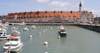 Holiday Inn Calais by IHG