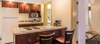 Quality Inn & Suites Albany Airport