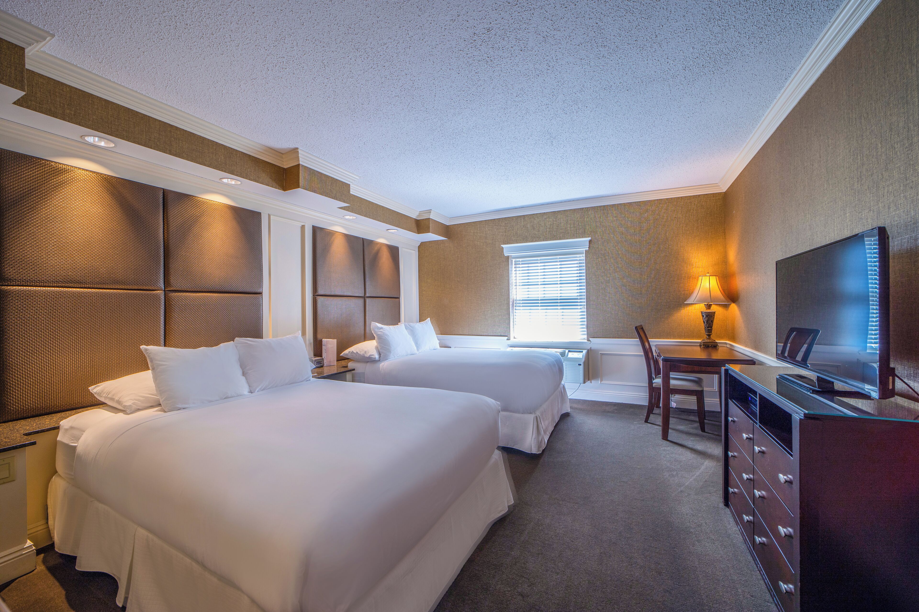 Chambre Double « Premier », 2 lits doubles | Draps en coton égyptien, literie de qualité supérieure, surmatelas