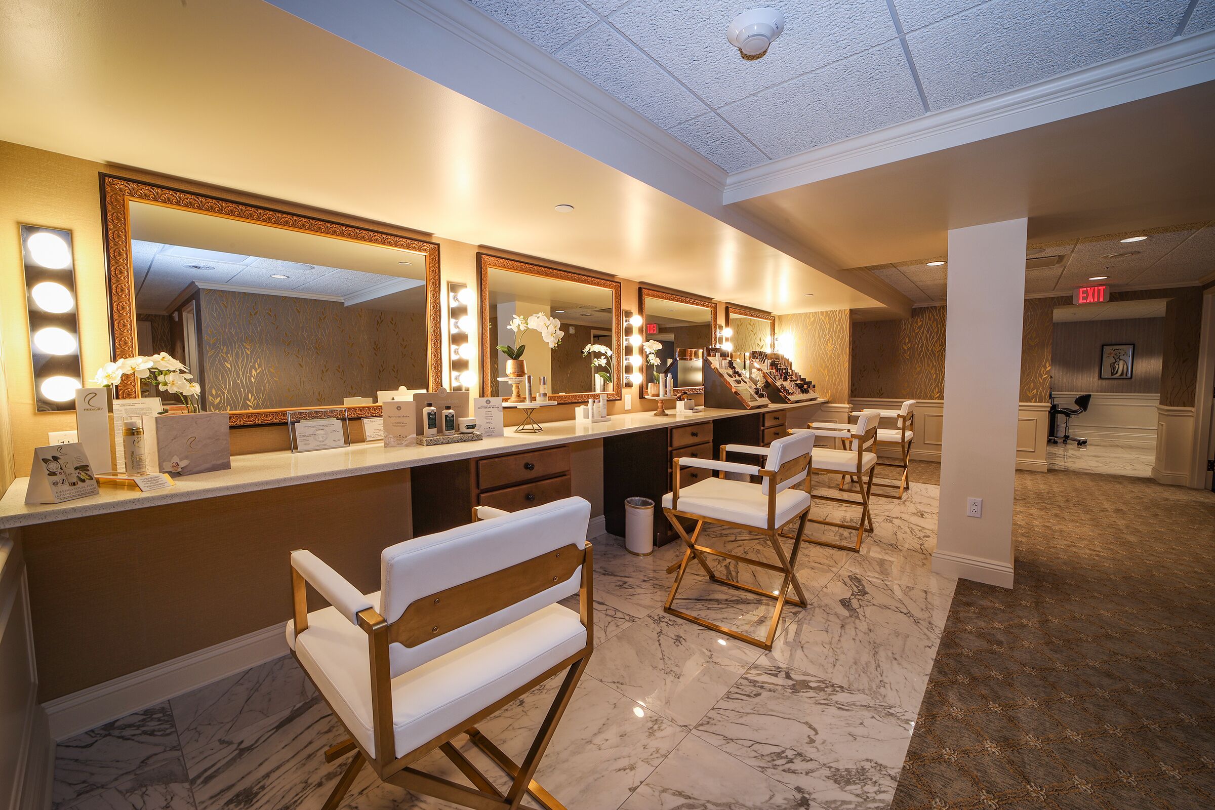 couples treatment room(s), hot stone massages, deep-tissue massages