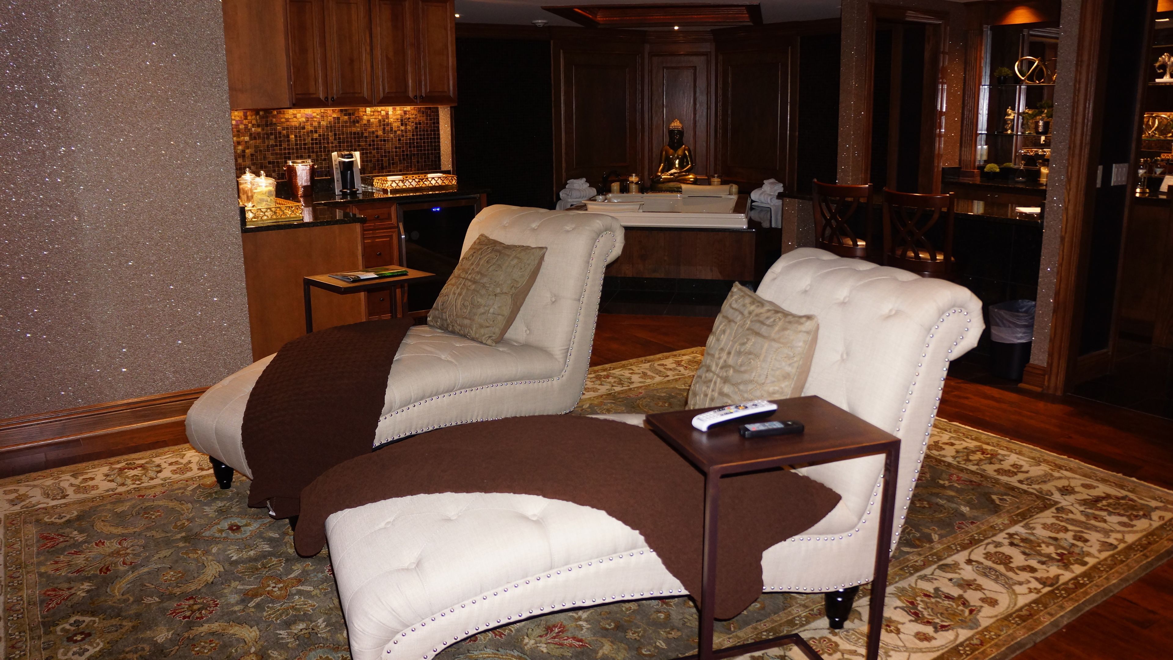 Behandelingskamers voor koppels, hotstone-massages