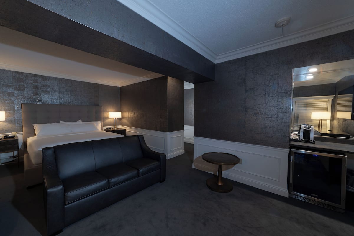 Suite, 1 très grand lit (Resort) | Draps en coton égyptien, literie de qualité supérieure, surmatelas