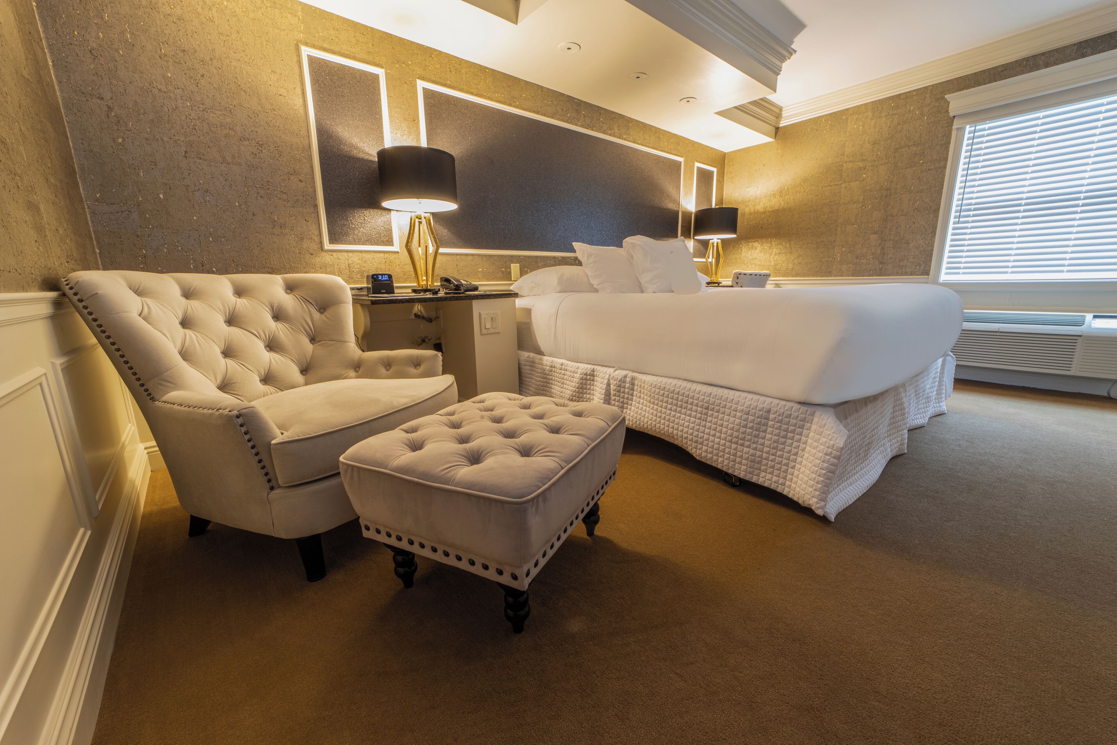 Suite Majestueuse (Spa) | Draps en coton égyptien, literie de qualité supérieure, surmatelas