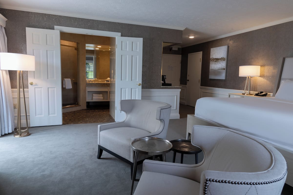 Chambre, 1 très grand lit (Spa) | Draps en coton égyptien, literie de qualité supérieure, surmatelas