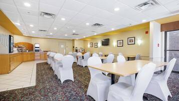 Free daily full breakfast