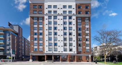 Sandman Hotel & Suites London Downtown