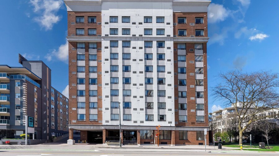 Sandman Hotel & Suites London Downtown