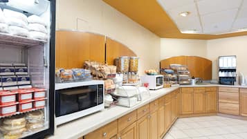 Tägliches inbegriffenes großes Frühstück