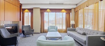 Sandman Hotel & Suites London Downtown