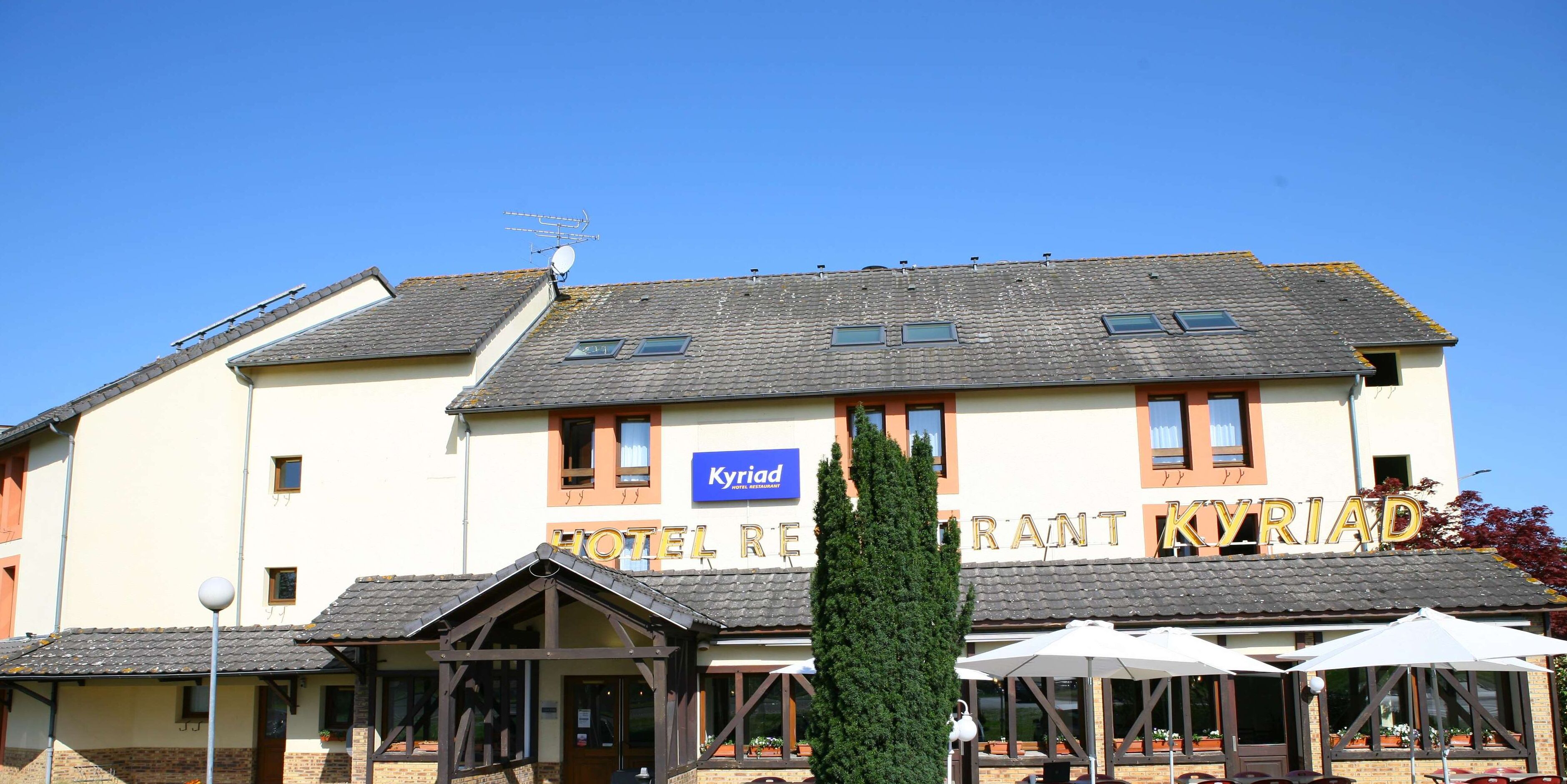 المنشأة من الخارج