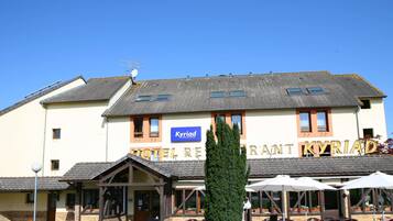 المنشأة من الخارج