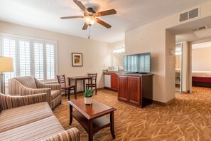 Family Room | Living area | Flat-screen TV, pay movies